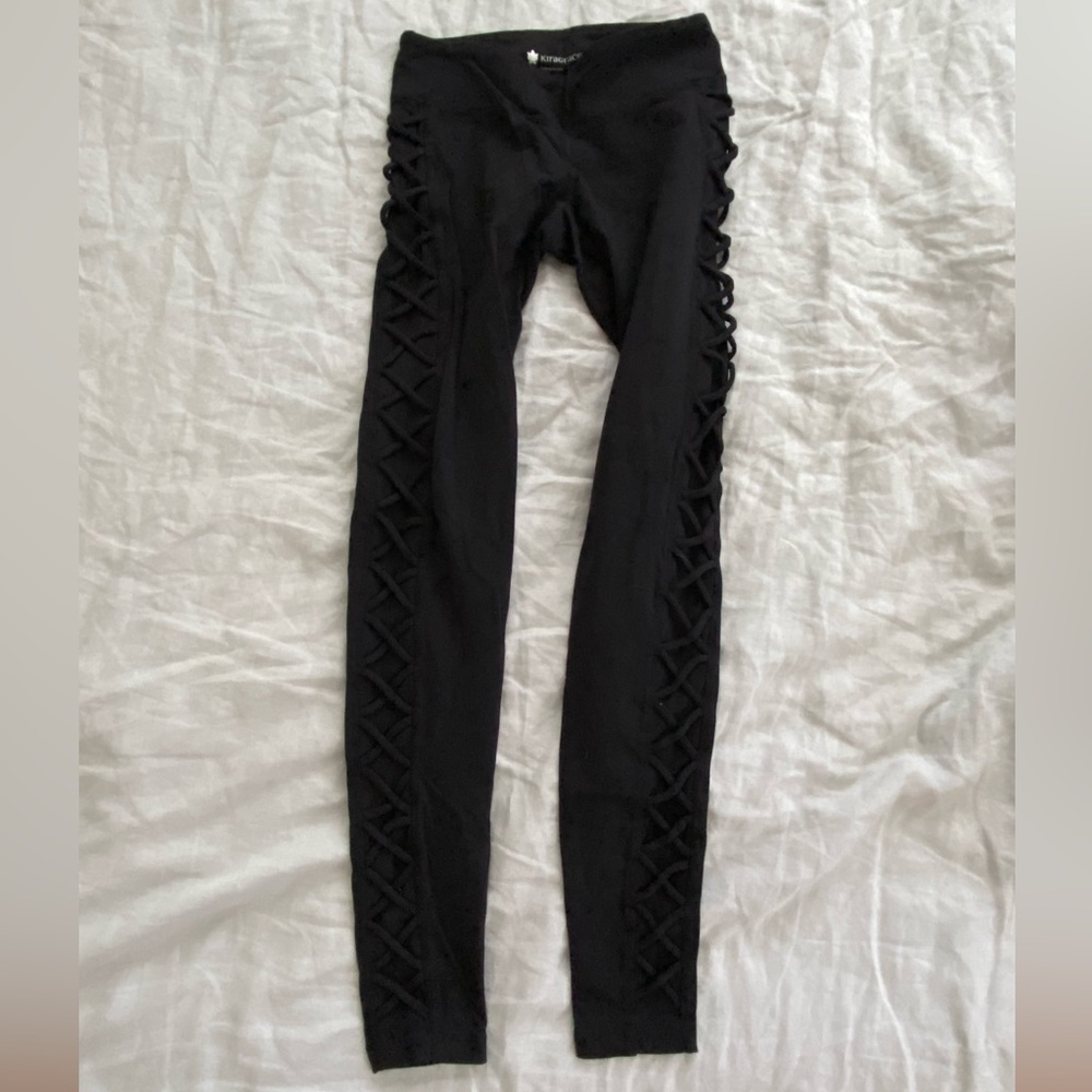 Kira Grace yoga leggings